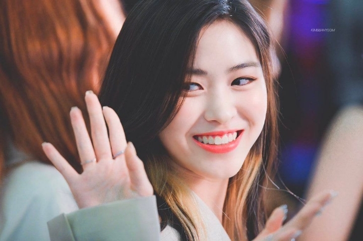 웹툰 속 쿨한 캐릭터가 떠오르는 ITZY 있지 류진 | 인스티즈