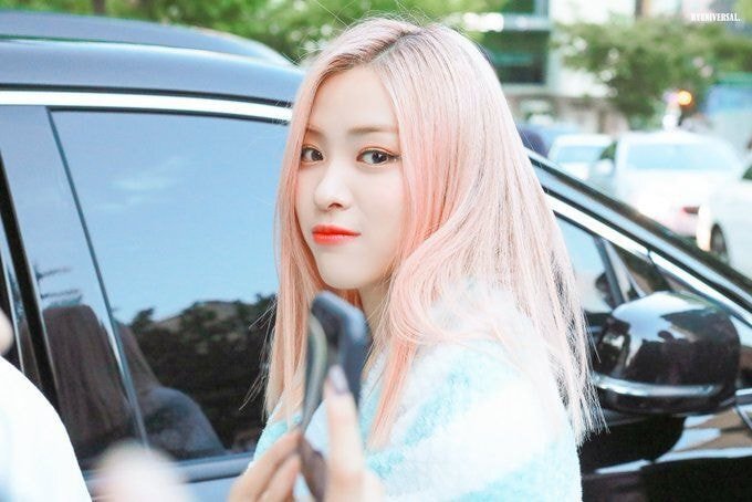 웹툰 속 쿨한 캐릭터가 떠오르는 ITZY 있지 류진 | 인스티즈