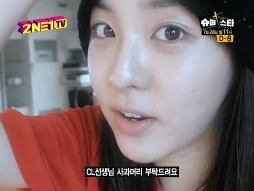 똥을 쳐바르고 다녀도 타고난 꿀피부vs 1일 3닭을 해도 타고난 개쩌는 몸매 | 인스티즈
