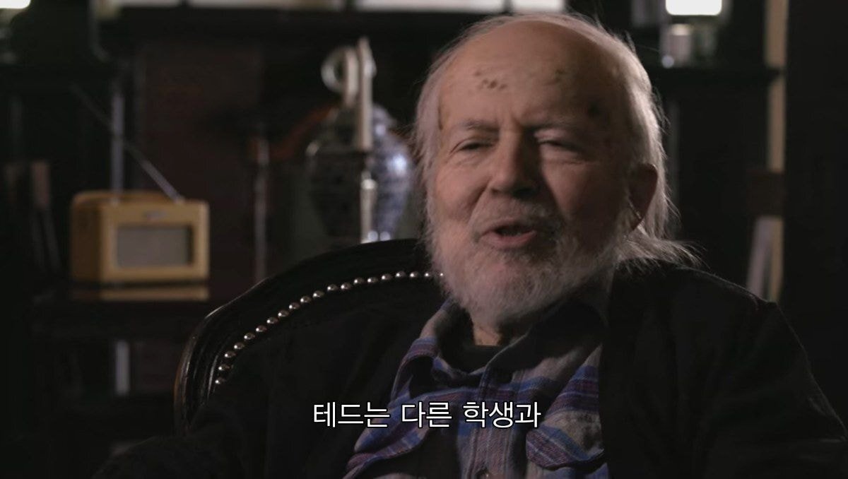 형이 16살에 하버드에 들어간 후부터 어딘가 이상해졌다 | 인스티즈