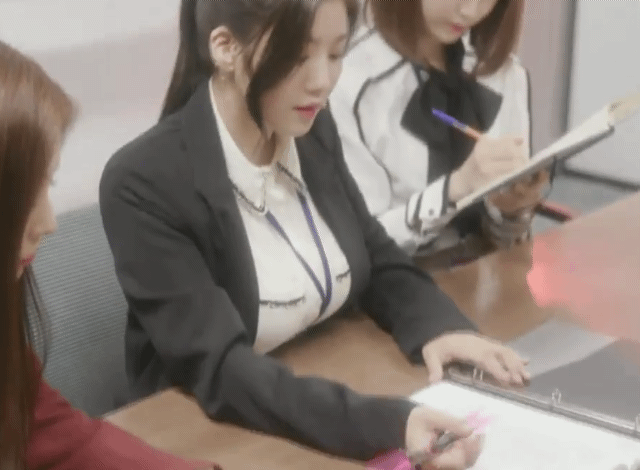 아이즈원 보고 충격에 빠진 일본 아이돌팬들 | 인스티즈