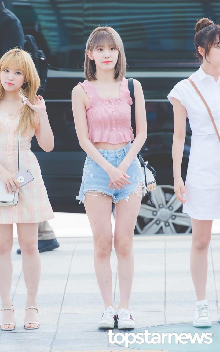 공항에서 만원짜리 옷 입은 사쿠라 | 인스티즈