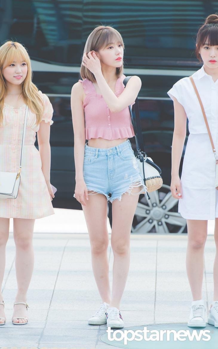 공항에서 만원짜리 옷 입은 사쿠라 | 인스티즈