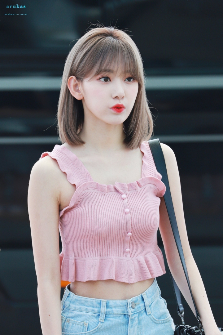 공항에서 만원짜리 옷 입은 사쿠라 | 인스티즈