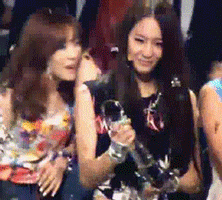 내가 다 무안한 아이돌 뻘쭘상황.gif | 인스티즈