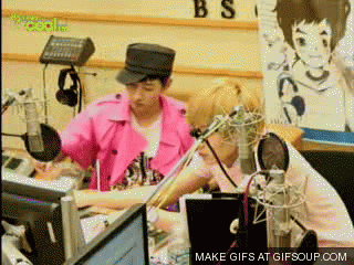 내가 다 무안한 아이돌 뻘쭘상황.gif | 인스티즈