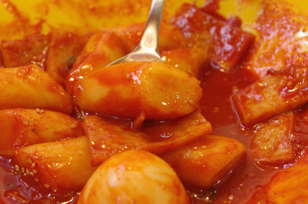 국물많은 떡볶이 vs 찐득한 떡볶이 | 인스티즈