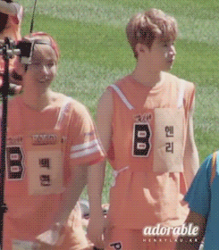 내가 다 무안한 아이돌 뻘쭘상황.gif | 인스티즈