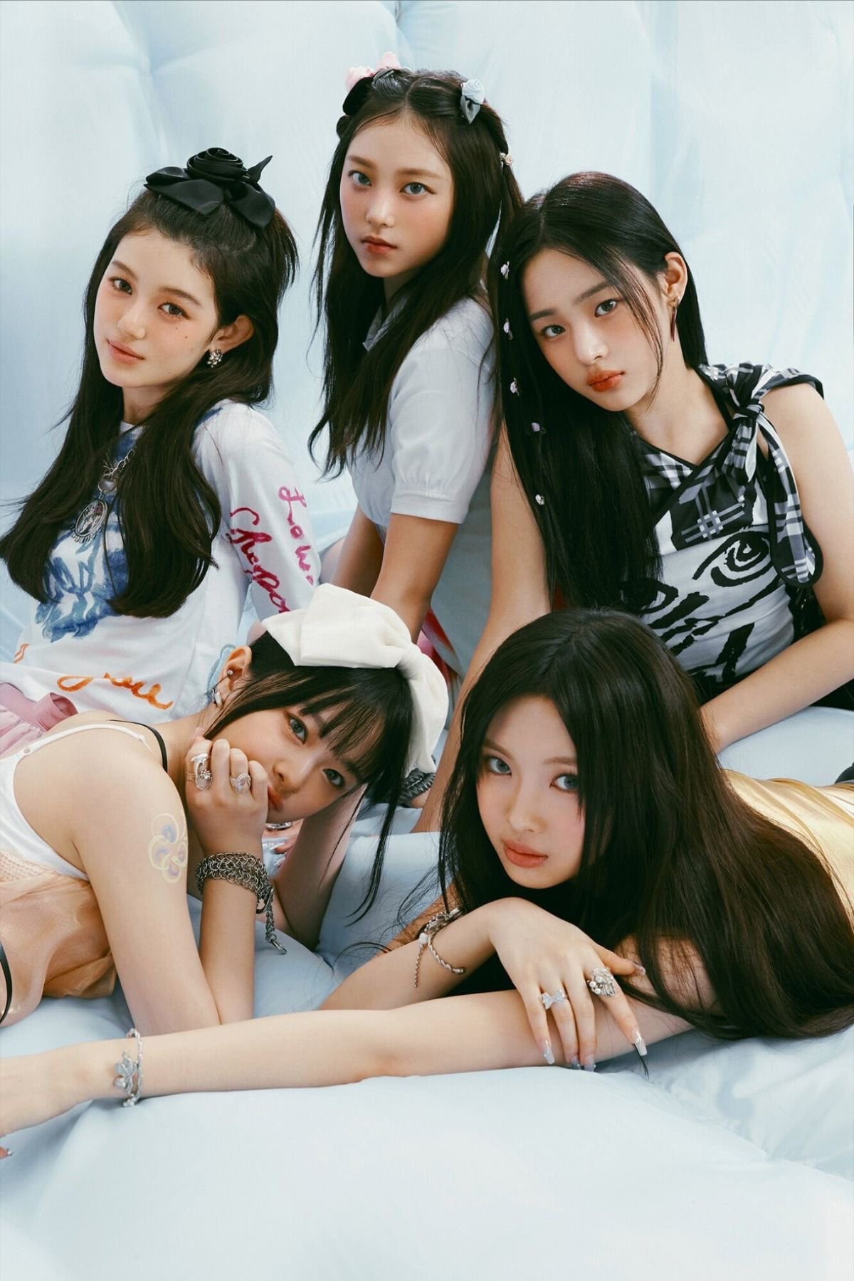 뉴진스 vs NJZ (전 뉴진스) 컨셉포토 비교.jpg | 인스티즈