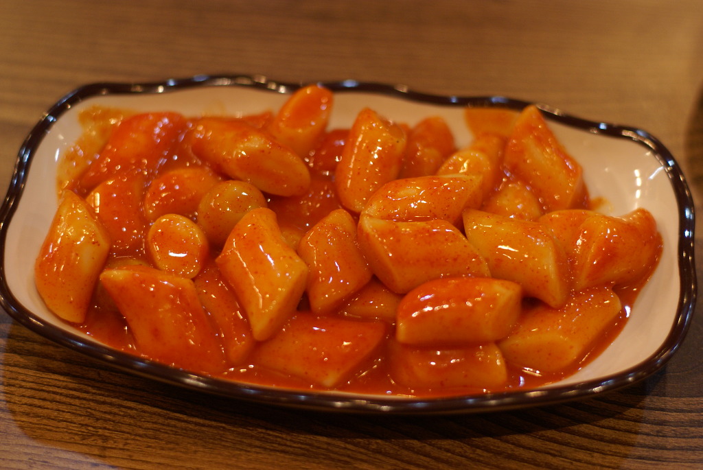 국물많은 떡볶이 vs 찐득한 떡볶이 | 인스티즈