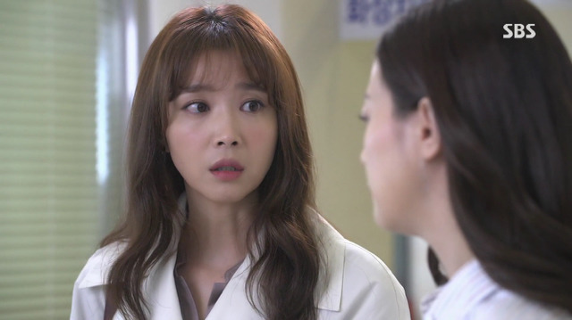 대놓고 러브라인인데 러브라인 아닌척하는 언니는 살아있다 구세경X김은향 | 인스티즈