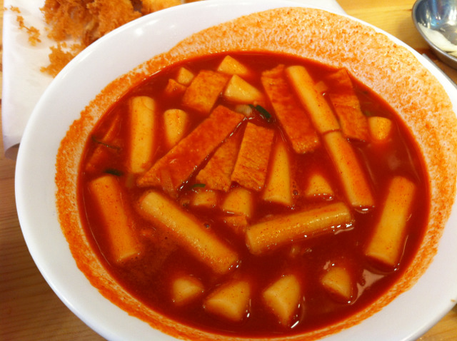국물많은 떡볶이 vs 찐득한 떡볶이 | 인스티즈