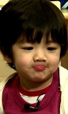 폭풍성장한 샤이니의 헬로베이비에 나왔던 아가 유근이.jpg | 인스티즈