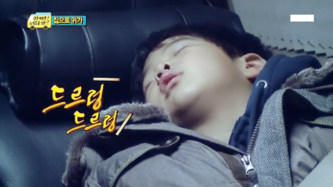 [아빠어디가] 준수 얼굴에 못생김이 묻었던 순간들ㅋㅋ.jpg | 인스티즈