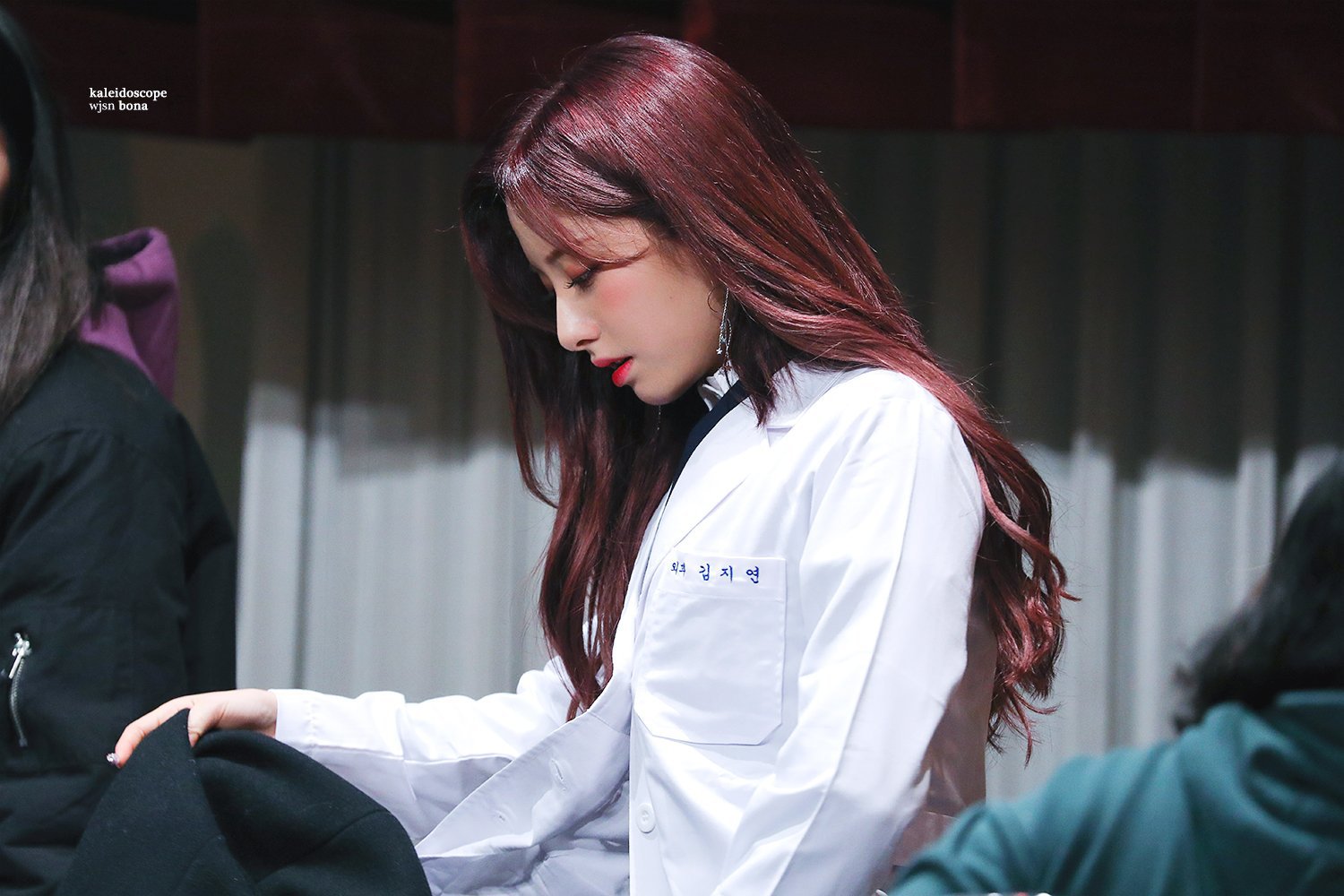 의사선생님이 된 우주소녀 보나.jpg | 인스티즈