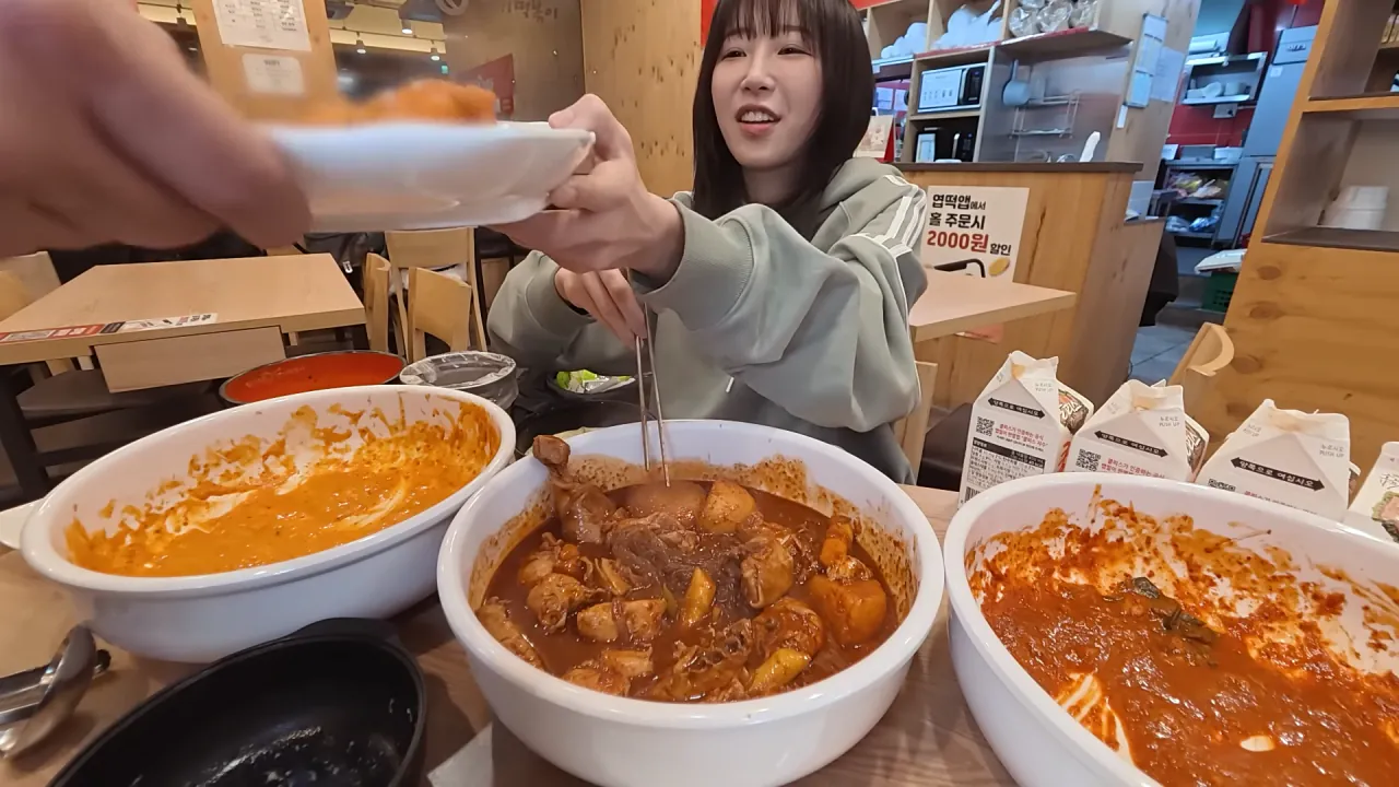 처음으로 엽떡 본점에 간 쯔양  | 인스티즈