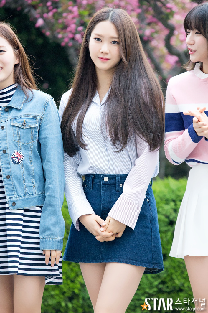 오마이걸 지호 사복패션 모음 | 인스티즈
