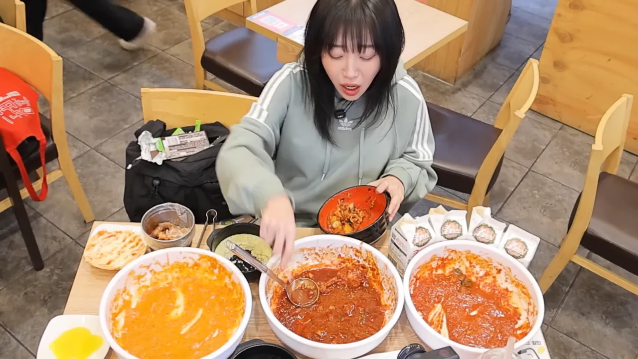 처음으로 엽떡 본점에 간 쯔양  | 인스티즈