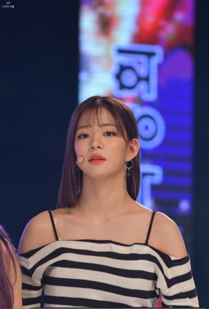 이목구비가 참 시원시원한 이채영.jpgif | 인스티즈