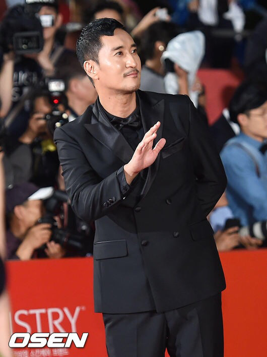 부산국제영화제에 참석한 연예인들.jpg | 인스티즈