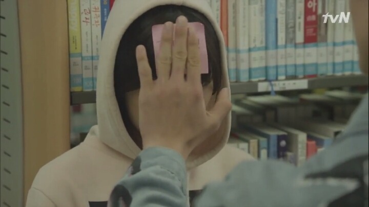 내릴수록 멘붕오는 남녀 연예인 손크기 비교짤.jpg | 인스티즈
