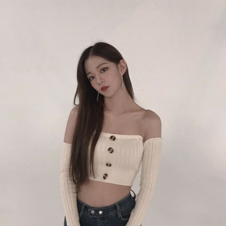 이목구비가 참 시원시원한 이채영.jpgif | 인스티즈