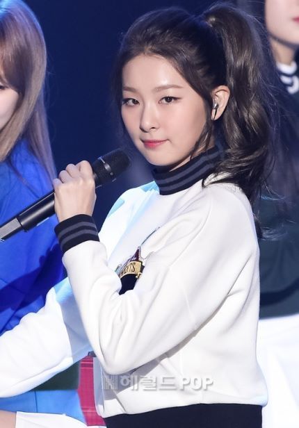 레드벨벳 슬기 포니테일 똥머리 묶은머리.jpgif | 인스티즈