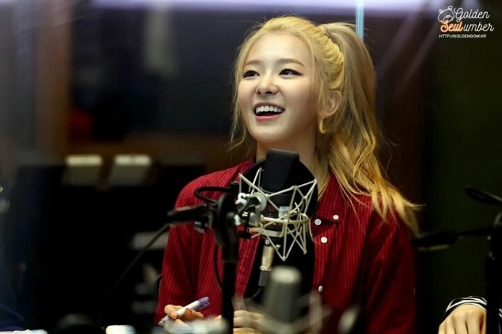 레드벨벳 슬기 포니테일 똥머리 묶은머리.jpgif | 인스티즈