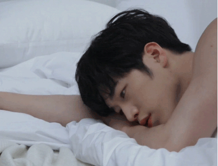 중국에서 방영 도중에 실시간 규제먹고 종영된 BL 드라마 스토리.gif | 인스티즈