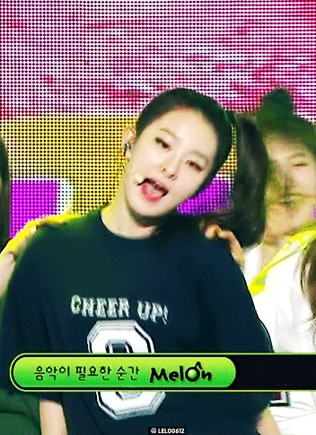 레드벨벳 슬기 포니테일 똥머리 묶은머리.jpgif | 인스티즈