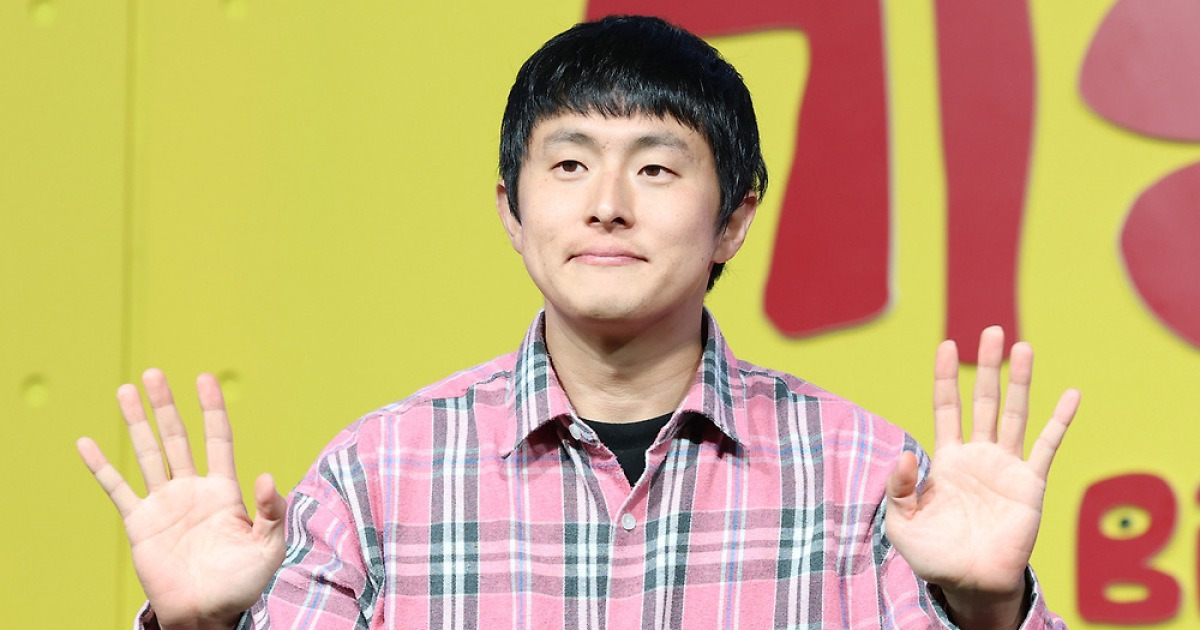 기안84, 폐지 줍는 어르신 100명에 100만원씩 총 1억 직접 전달 | 인스티즈