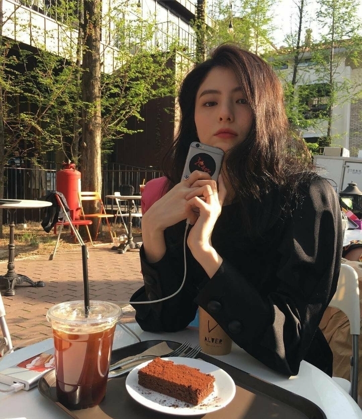 배우 한소희 여친짤? 모음.jpg | 인스티즈