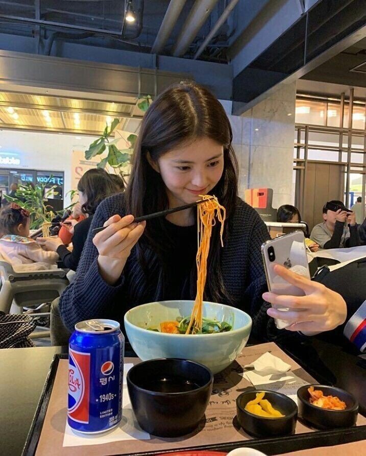 배우 한소희 여친짤? 모음.jpg | 인스티즈