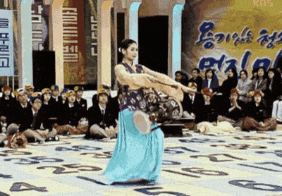 정소민 데뷔 전 고등학생 때.gif | 인스티즈