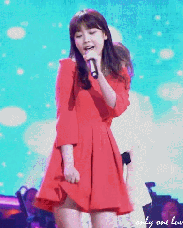 살랑살랑 아이유.gif | 인스티즈