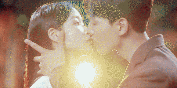 여자 아이돌들의 키스신 모음 .gif | 인스티즈