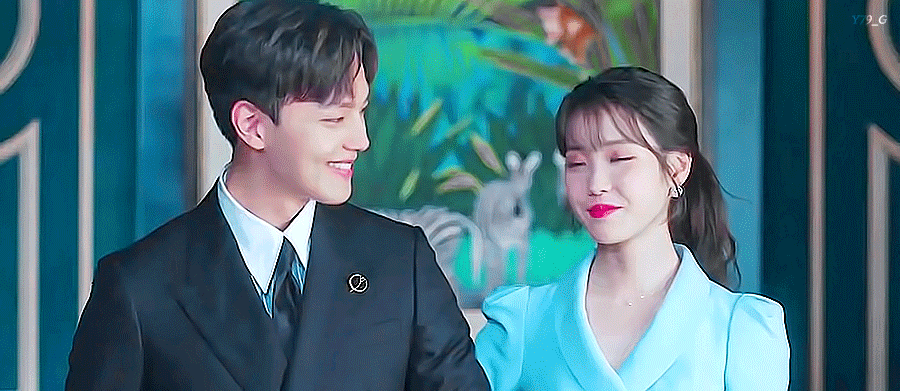 원래 호텔델루나 피오 역할로 오디션 봤었던 이도현. gif | 인스티즈