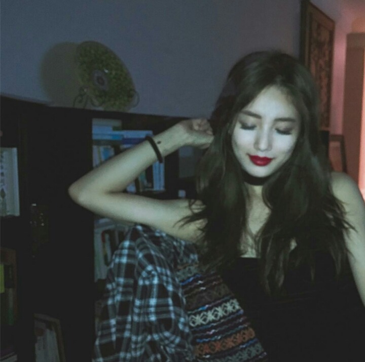 오늘자 수지의 셀프 메이크업ㄷㄷ | 인스티즈