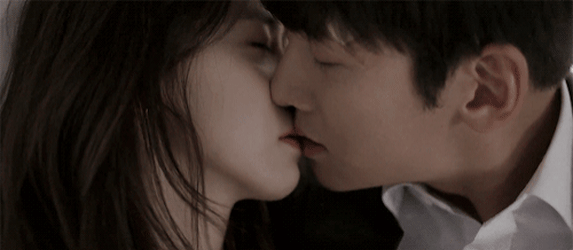 여자 아이돌들의 키스신 모음 .gif | 인스티즈