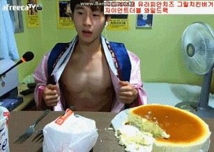 식단관리 절대 안하고 오로지 운동으로만 관리하는 남자 몸매 .jpg | 인스티즈