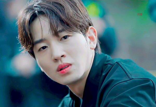 원래 호텔델루나 피오 역할로 오디션 봤었던 이도현. gif | 인스티즈