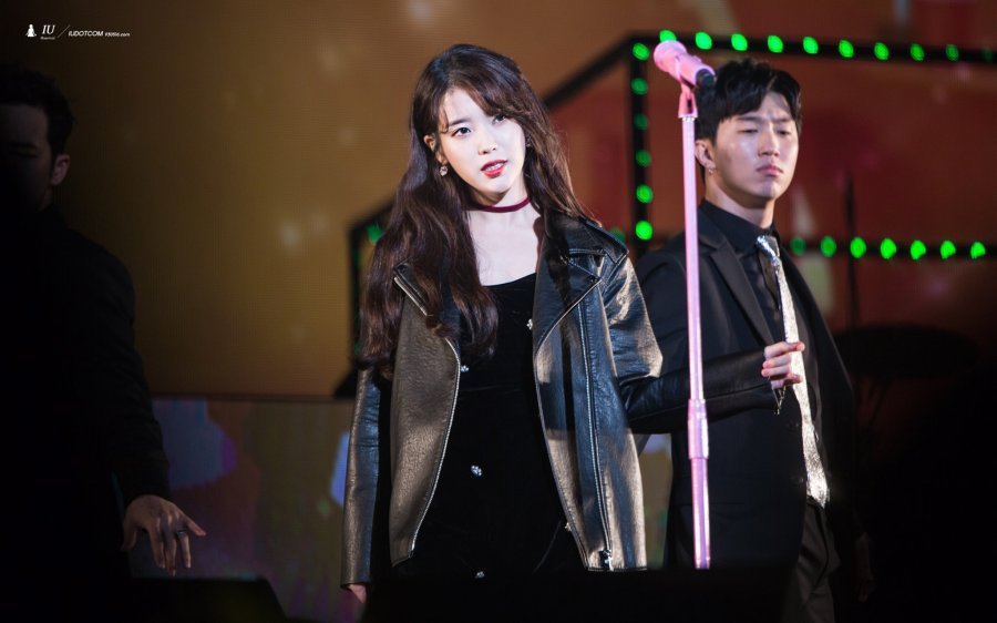 이제는 섹시로 먹고 사는 가수 | 인스티즈