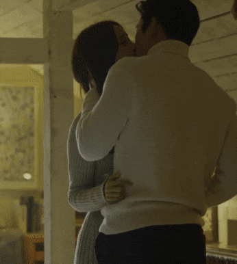 여자 아이돌들의 키스신 모음 .gif | 인스티즈
