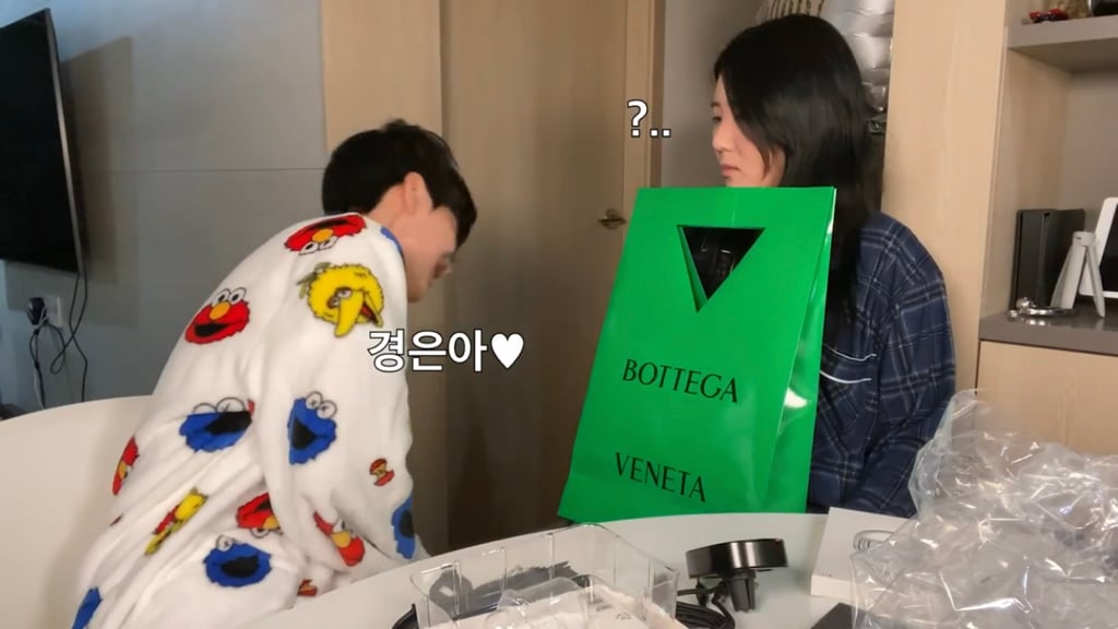 8년 넘게 만나는 중인 레즈커플의 생일선물 | 인스티즈