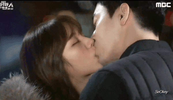 여자 아이돌들의 키스신 모음 .gif | 인스티즈