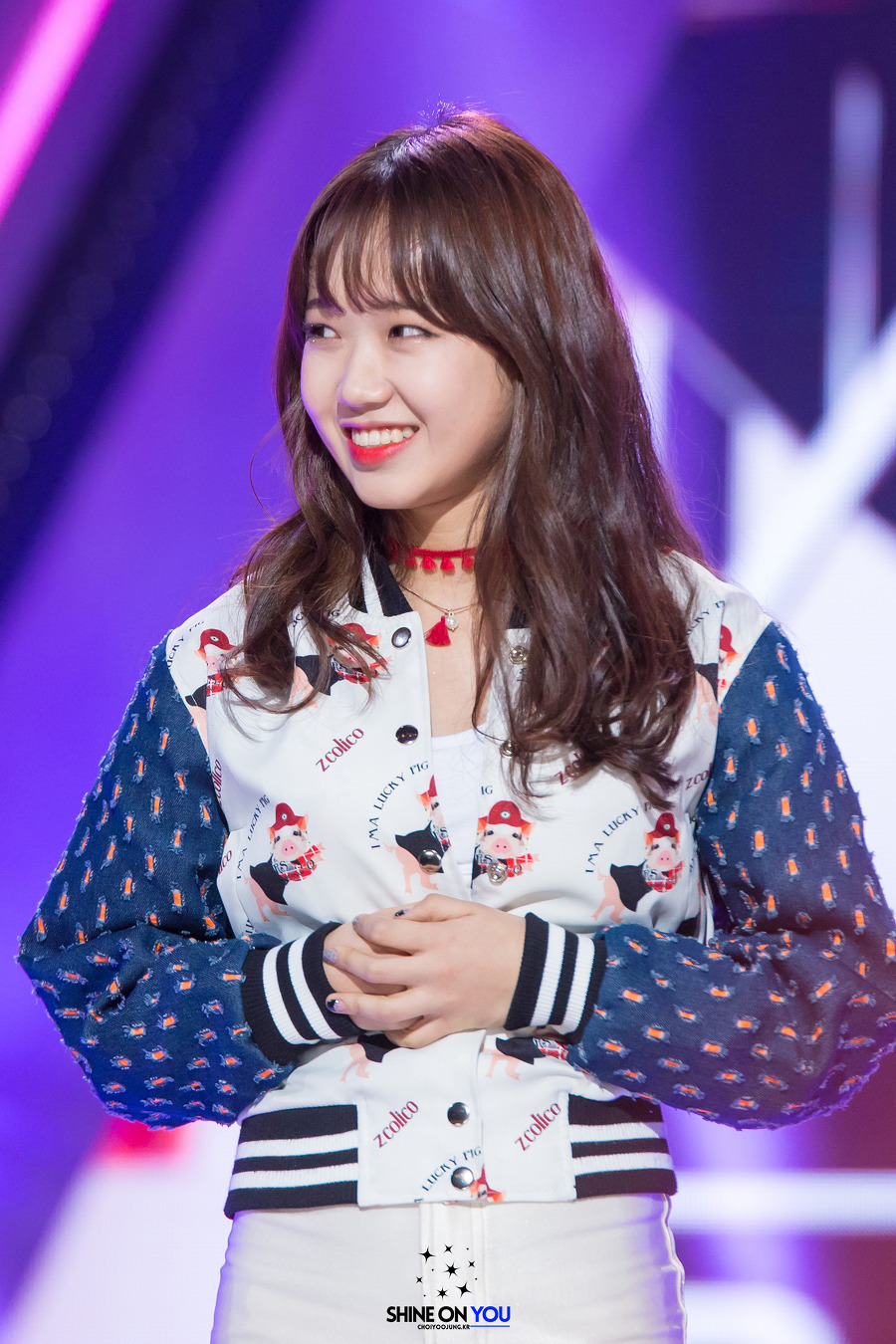 [프로듀스101] 섹시한척 리즈찍는 최유정.jpg (feat. 우리찐) | 인스티즈