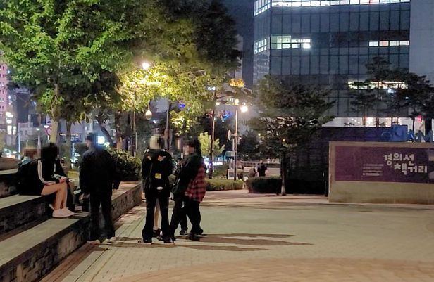 멘헤라/지뢰계 몰려서 '경의선 키즈'라는 신조어까지 생긴 최근 경의선숲길 | 인스티즈