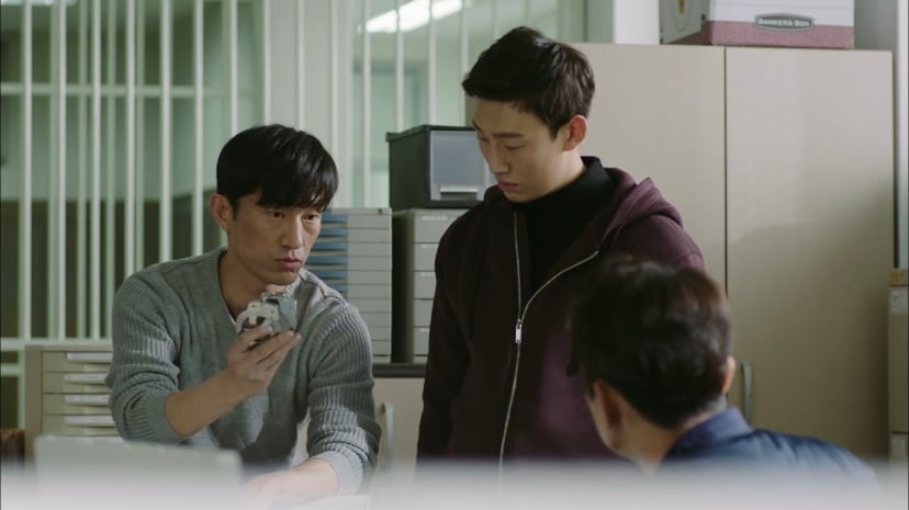 제가 강력팀 팀장인데, 우리팀에 전입 온 막내가 30년 전 실종됐던 선배님인 것 같아요...jpg | 인스티즈
