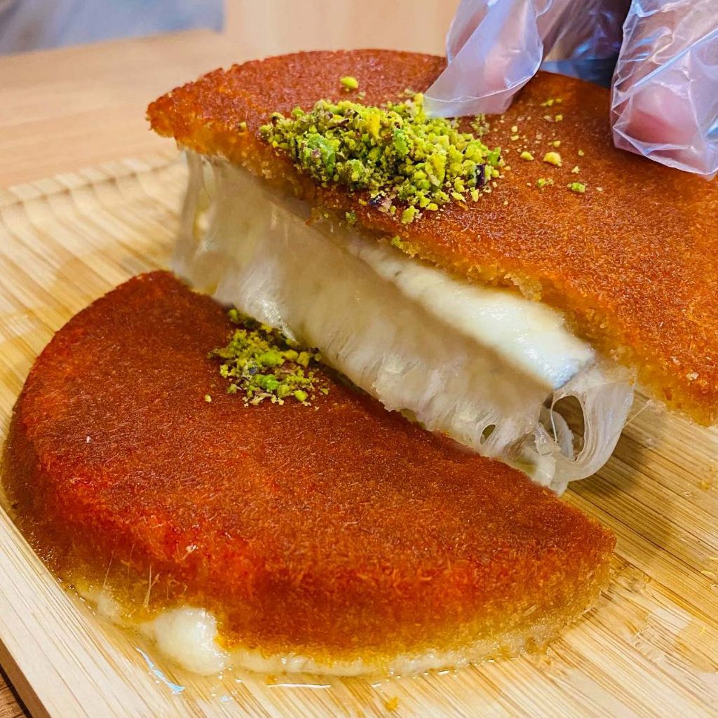 후기보면 달지만 맛있다는 칭찬 밖에 없는 중동 디저트 | 인스티즈