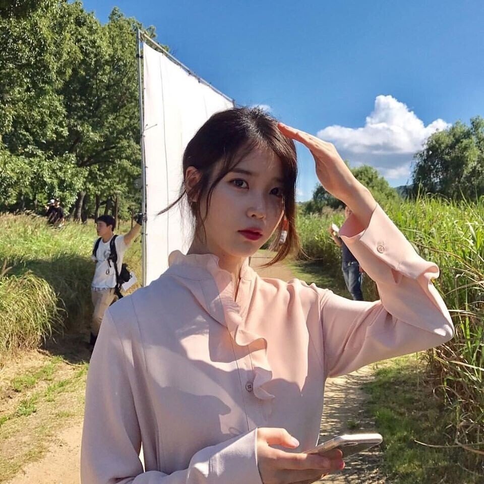아이유 여친짤 일수도 아닐수도 있는 사진들 .jpg | 인스티즈